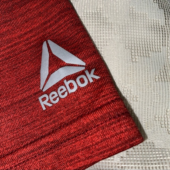 REEBOK Boys Graphic Football T-shirt. Size L (14-16) - Picture 4 of 6